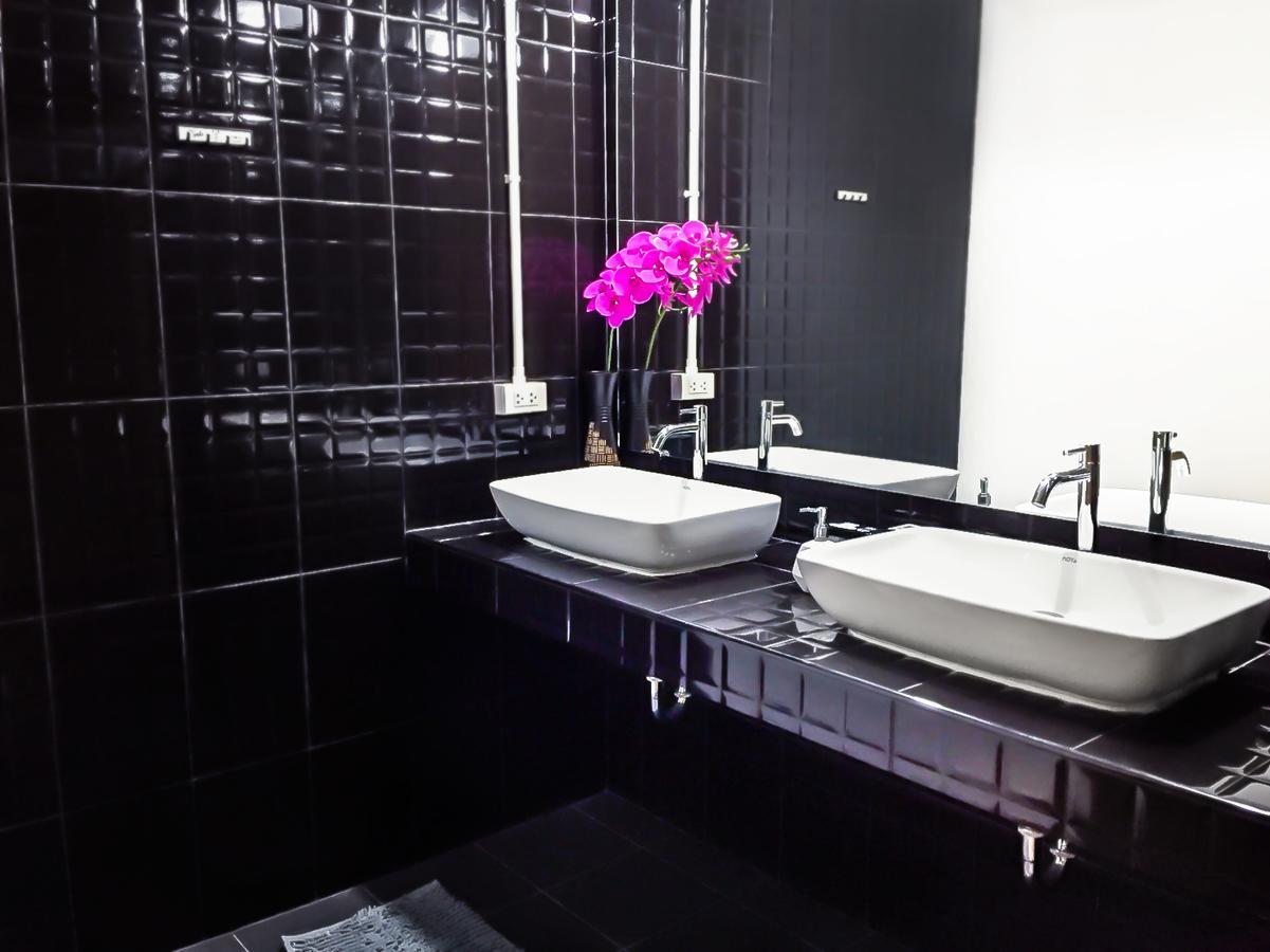 Artistel (Adults Only) Hostel Chiang Mai Bagian luar foto