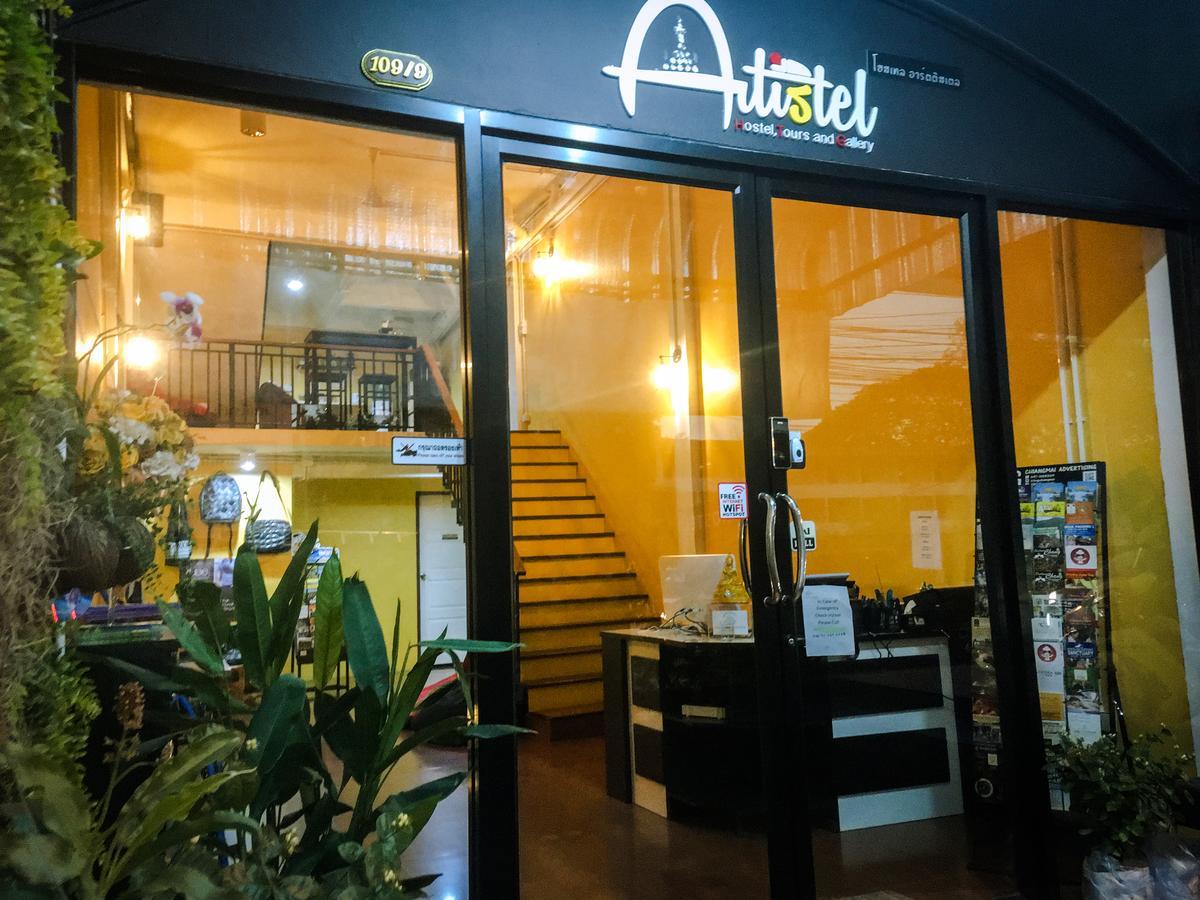 Artistel (Adults Only) Hostel Chiang Mai Bagian luar foto