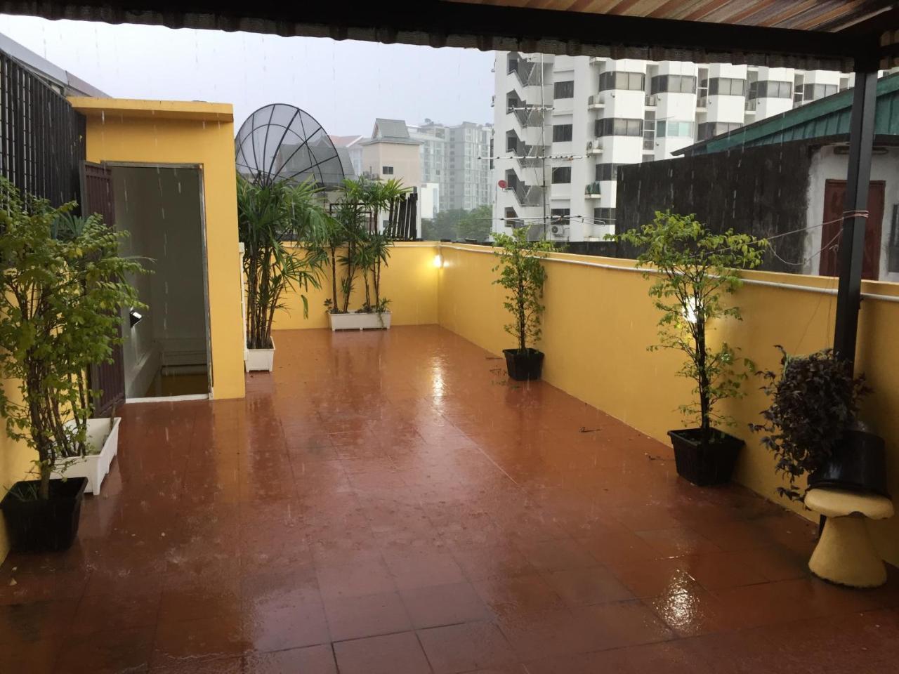 Artistel (Adults Only) Hostel Chiang Mai Bagian luar foto