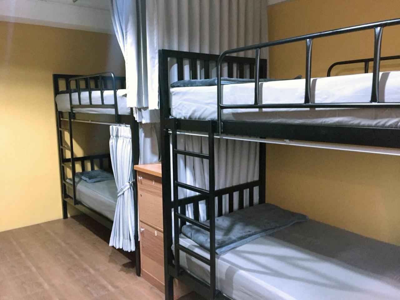 Artistel (Adults Only) Hostel Chiang Mai Bagian luar foto