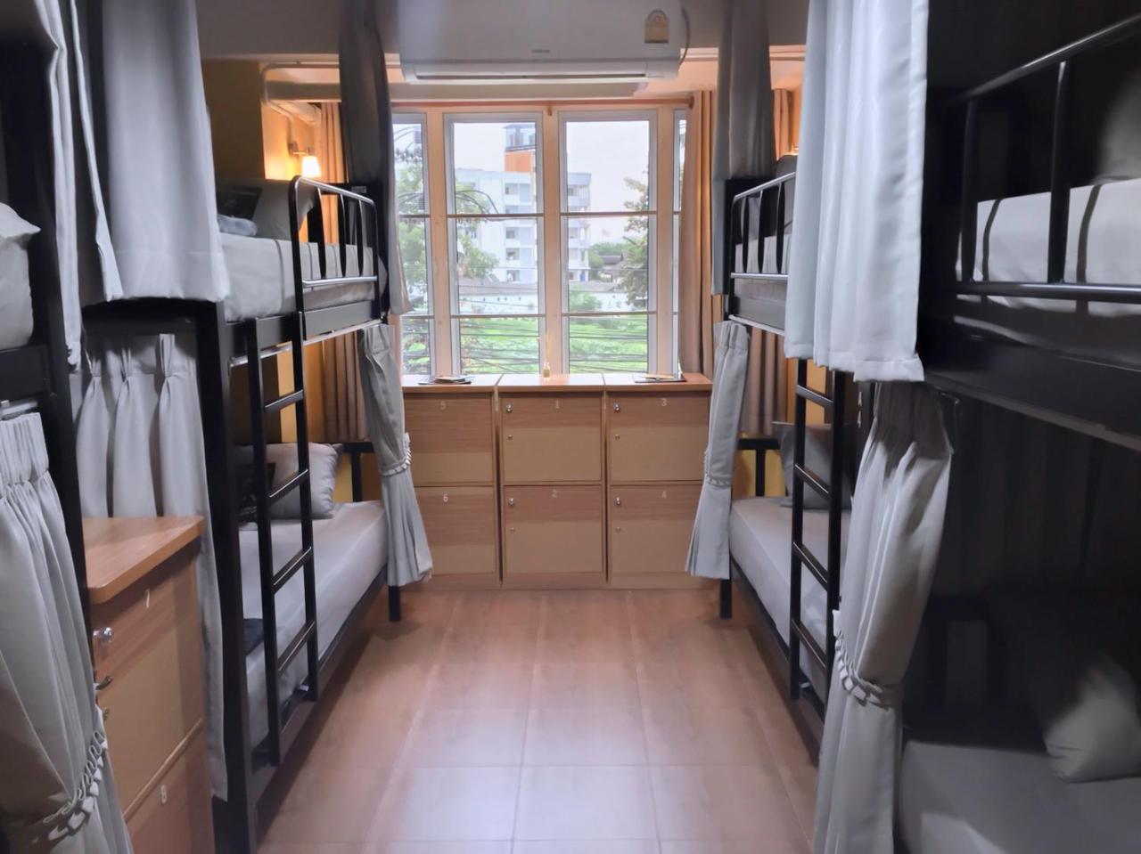 Artistel (Adults Only) Hostel Chiang Mai Bagian luar foto